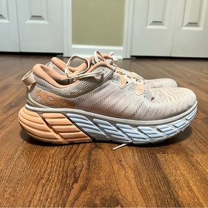 Hoka woman gaviota 3